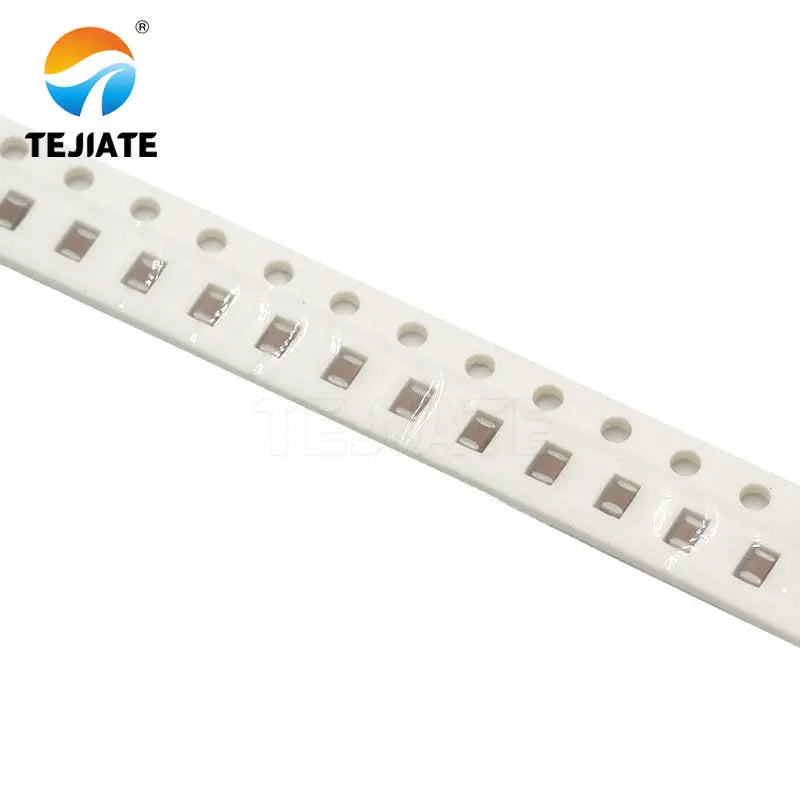 100PCS 0805 patch capacitor SMD COG 220J 22pF 1pF 4.7pF 22 33 47pF 100pF 101J 5%