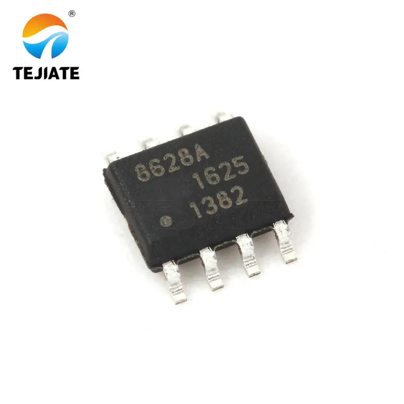 1PCS AD8628ARZ-REEL7 AD8628AR Printing 8628A operational Amplifier SOP-8